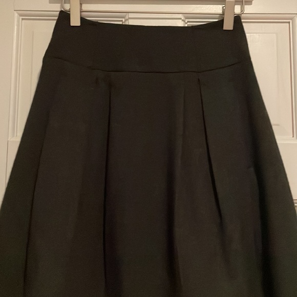 VINCE Wool / Angola Pleated Midi Flare Skirt - Picture 2 of 9
